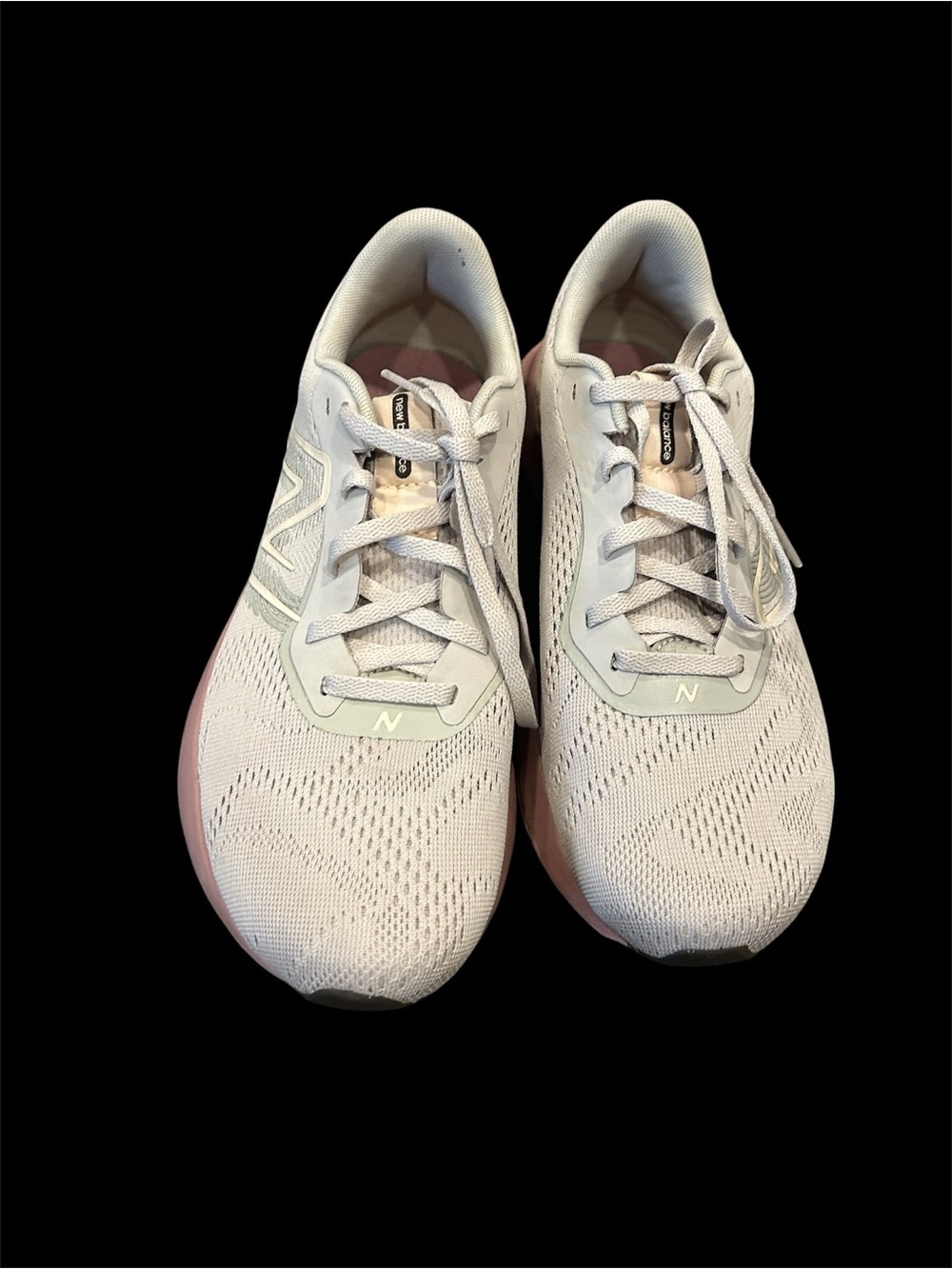 New Balance Women's Light Gray and Pink Athletic Running Shoes - Picture 2 of 6